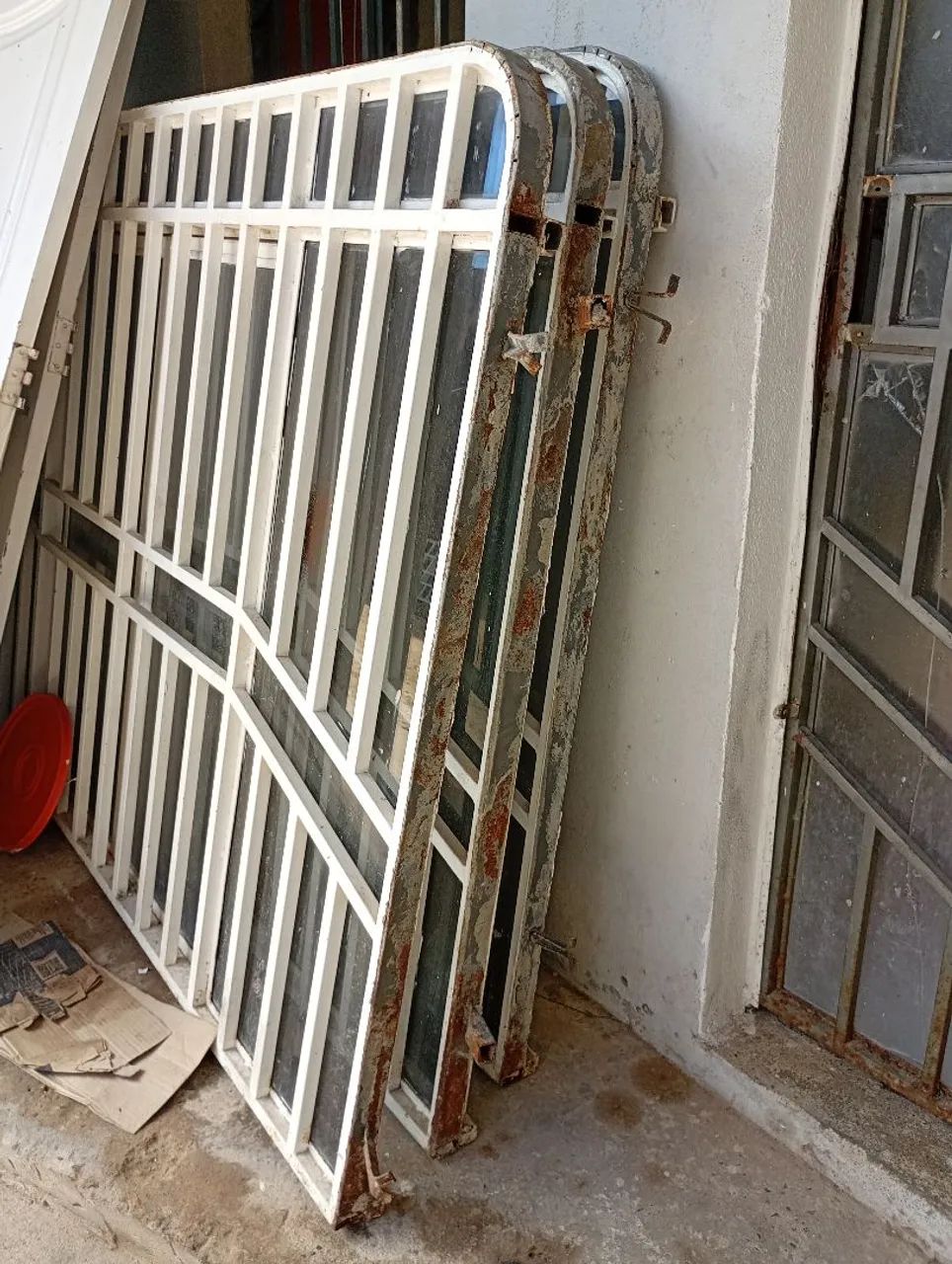 vende janelas de ferro  - Foto 2