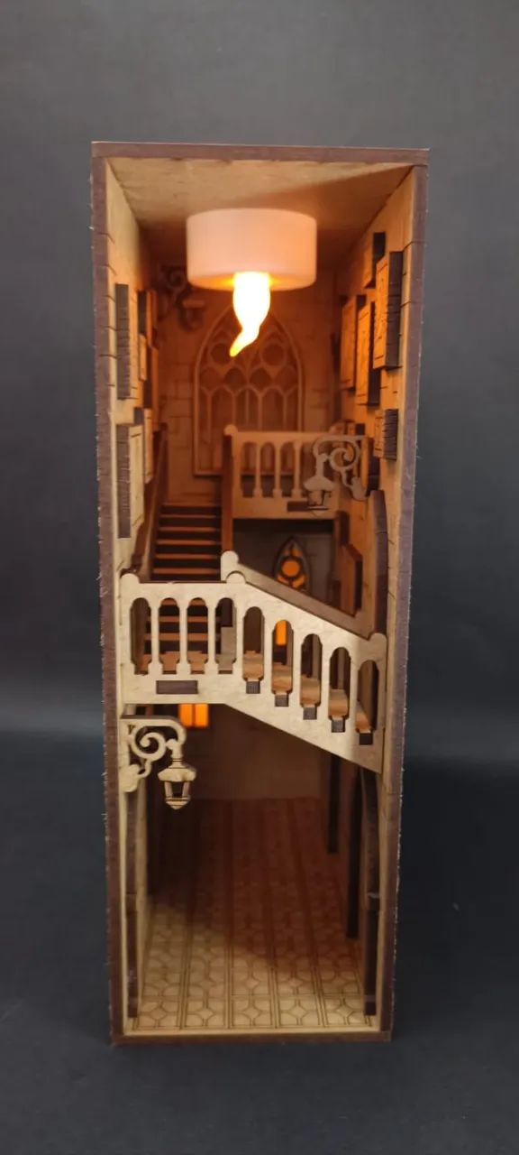 Book Nook Escadas de Hogwarts - Foto 2
