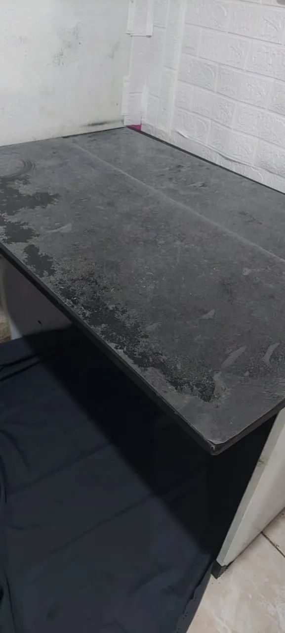 Mesa de mármore p/4 cadeiras (só a mesa)