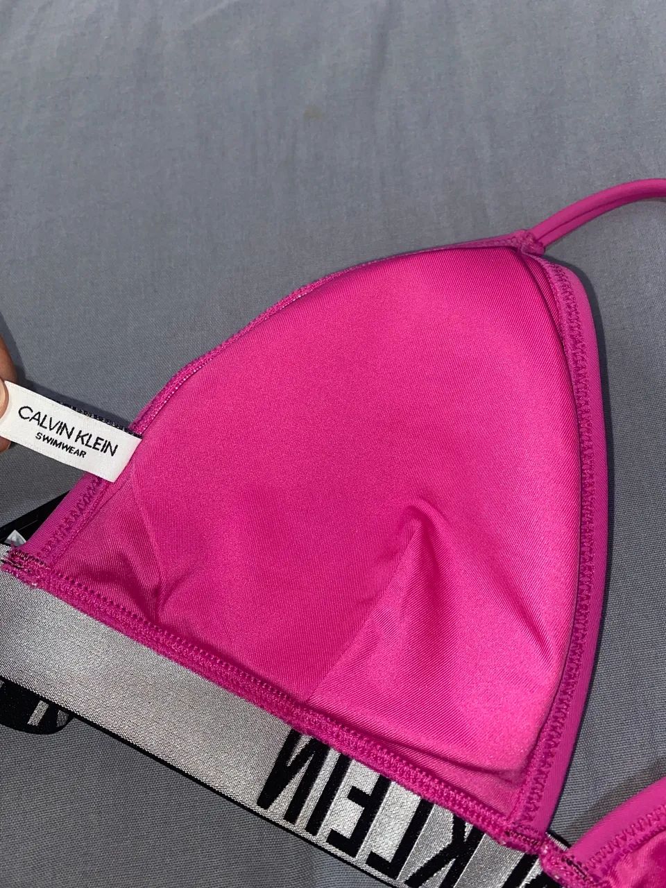 Top Calvin Klein novo - Foto 3