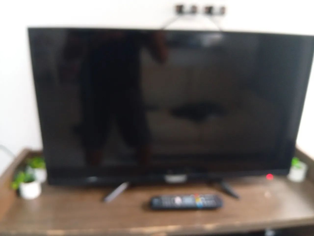 Vendo ou troco tv Philips 32 smart - Foto 4