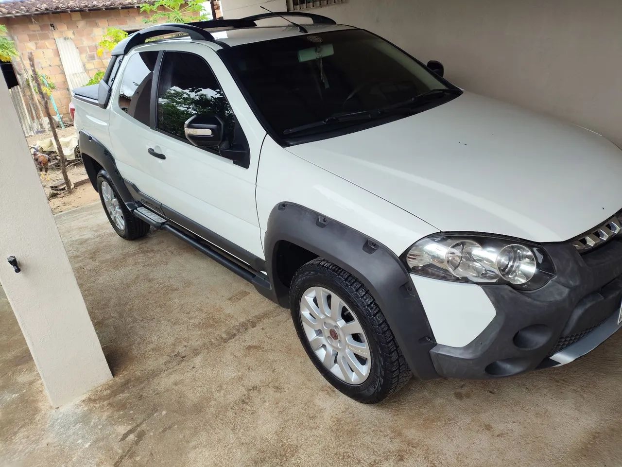 Fiat Strada Adventure1.8/ 1.8 Locker Flex CD 2014 - Foto 2