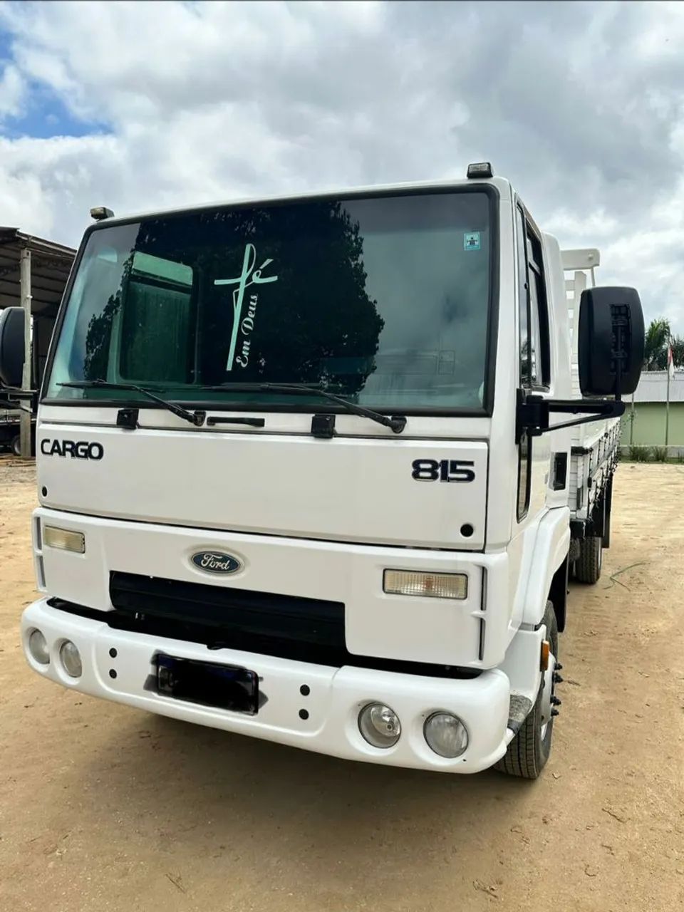 Cargo 815 R$210.000,00