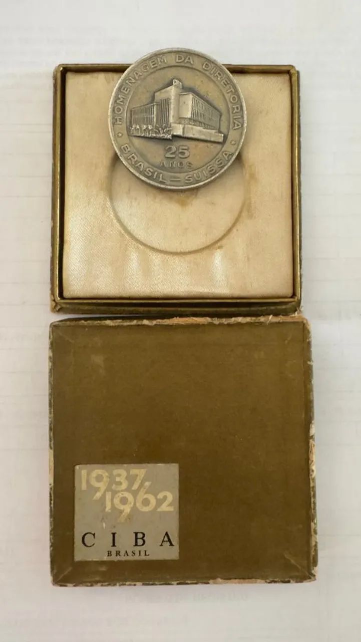 MEDALHA COMEMORATIVA DO LABORATÓRIO- CIBA (1937/1962)