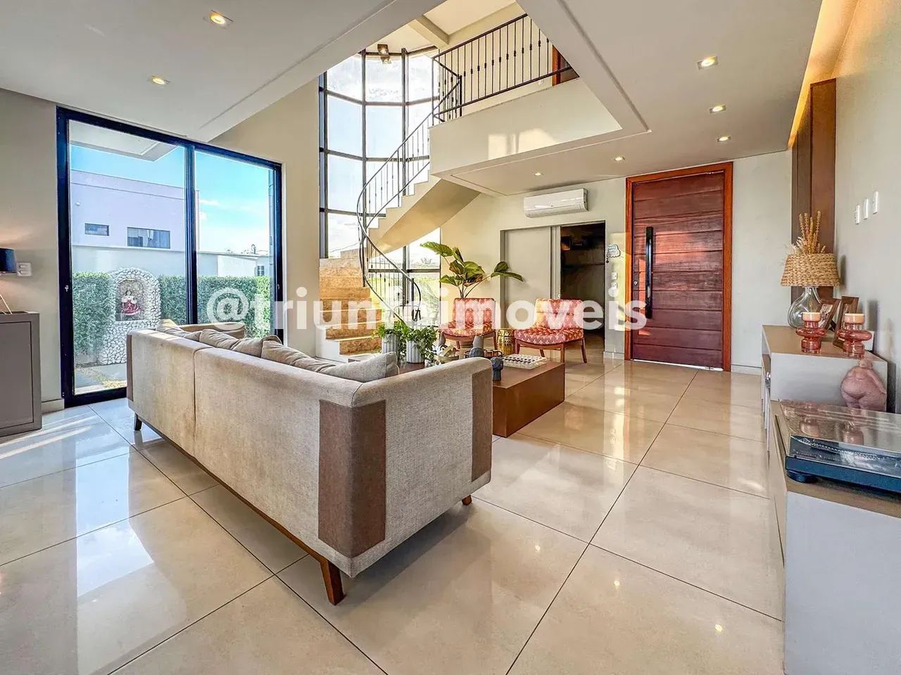 Casa duplex em condomínio com 4 suítes - Foto 3