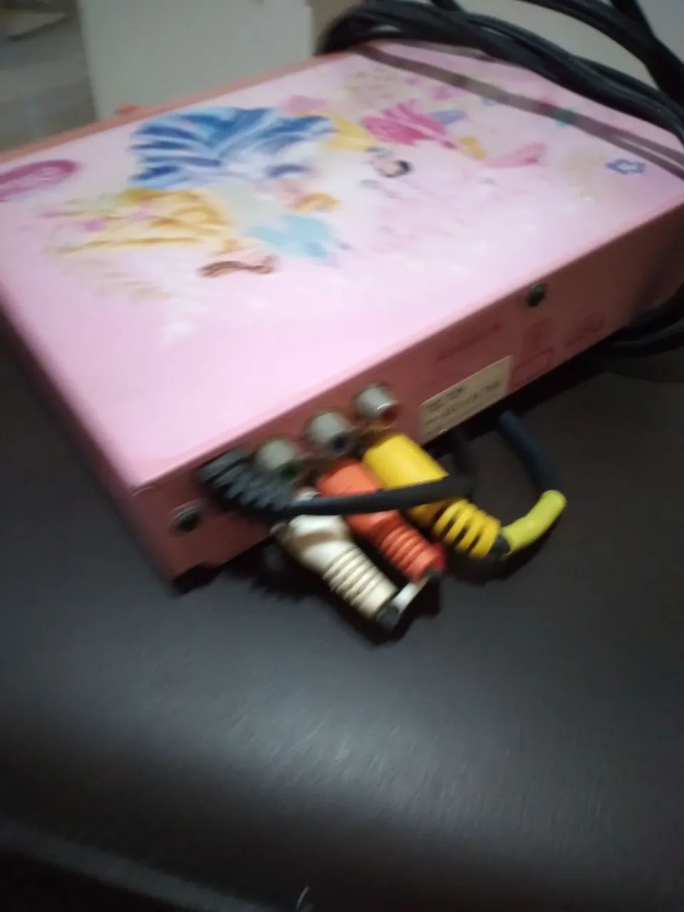 DVD PORTATIL PRINCESA DISNEY com controle - Foto 2