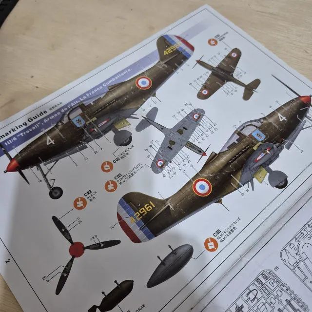 Kit para montar KITTY HAWK P-39 AIRACOBRA 1:32 SCALE - Foto 4