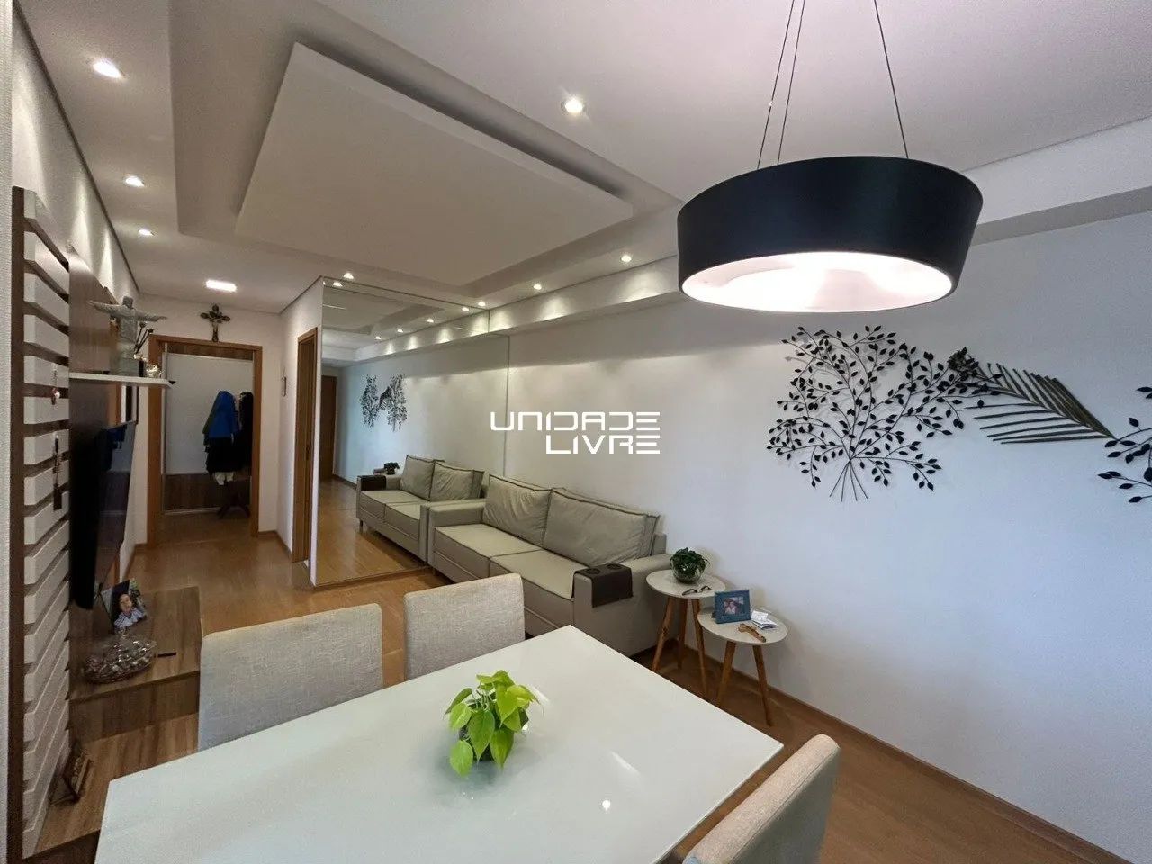 Apartamento 2 Dormitórios (1 Suíte) - Centro com Vista para a Serra - Foto 2