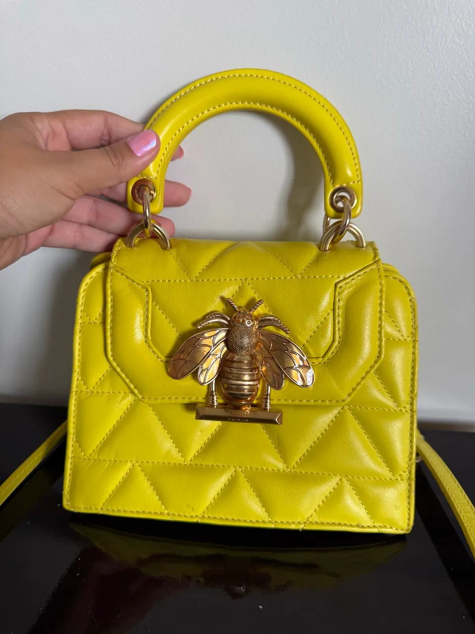 Bolsa abelha Schutz amarela  - Foto 2
