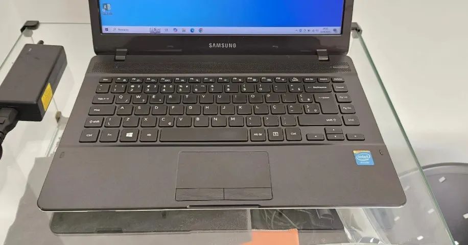 Notebook Samsung NP370E4K | Celeron 3205U | 4GB | 128GB SSD | HD | 14.0" - Foto 3