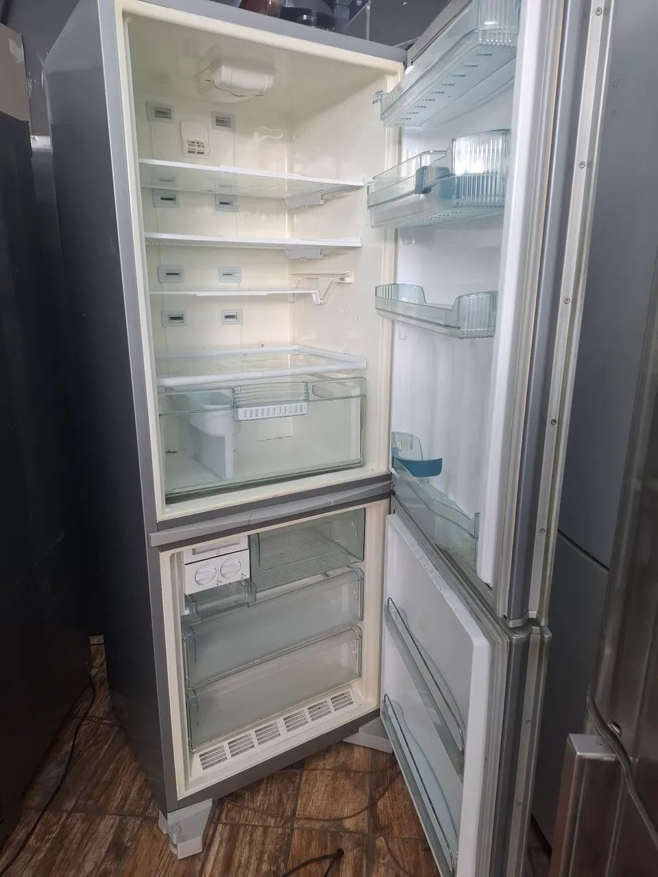 Geladeira Brastemp Inverse envelopada  - Foto 2