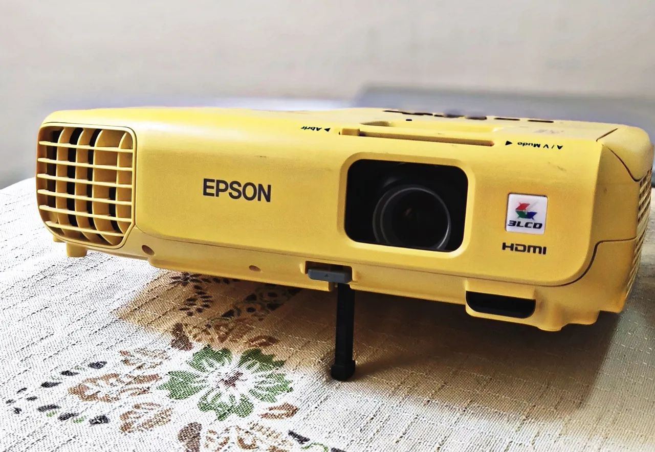 Projetor Epson HDMI 400 horas de uso