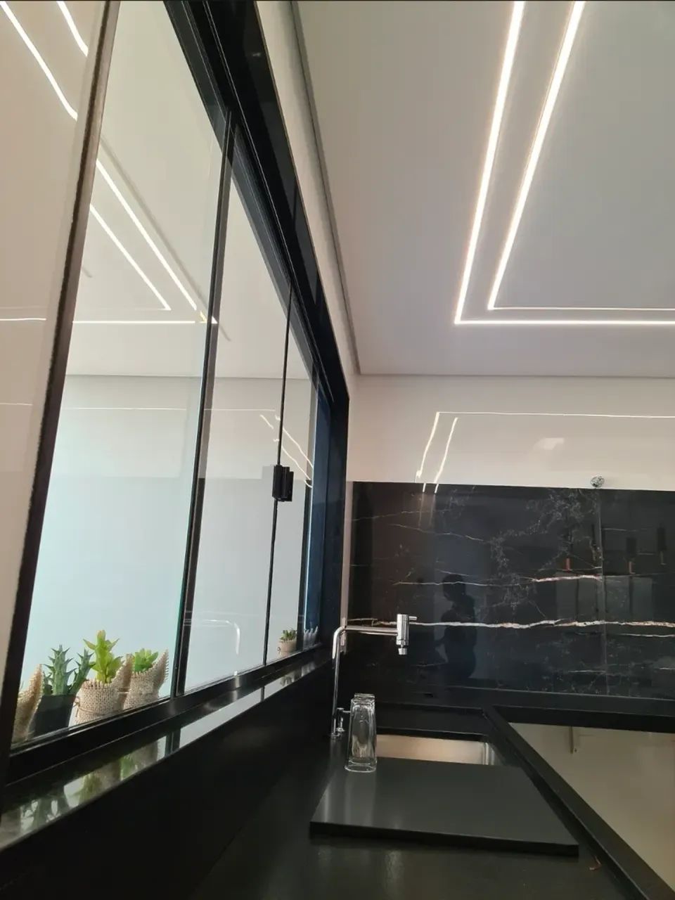Casa para venda com 146 metros quadrados com 4 quartos - Foto 4