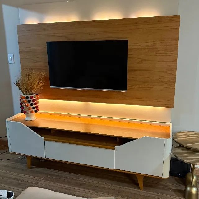 Rack com painel Led 