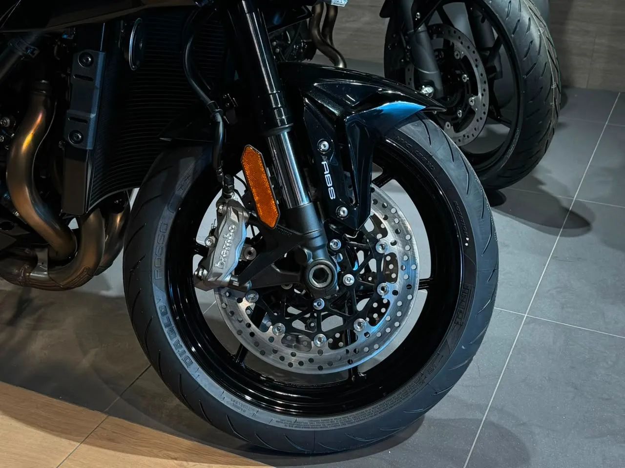 KAWASAKI ZH2 - Foto 5