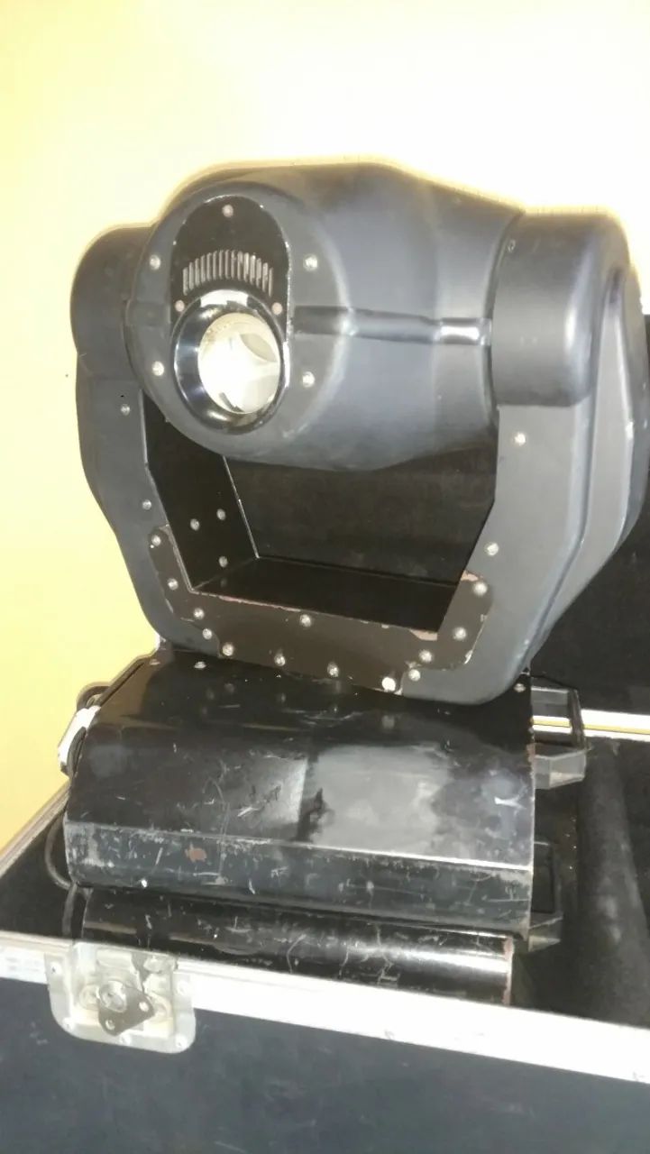 moving heads 250w , vendo ou troco . https://linktr.ee/pimentasonorizacao - Foto 4