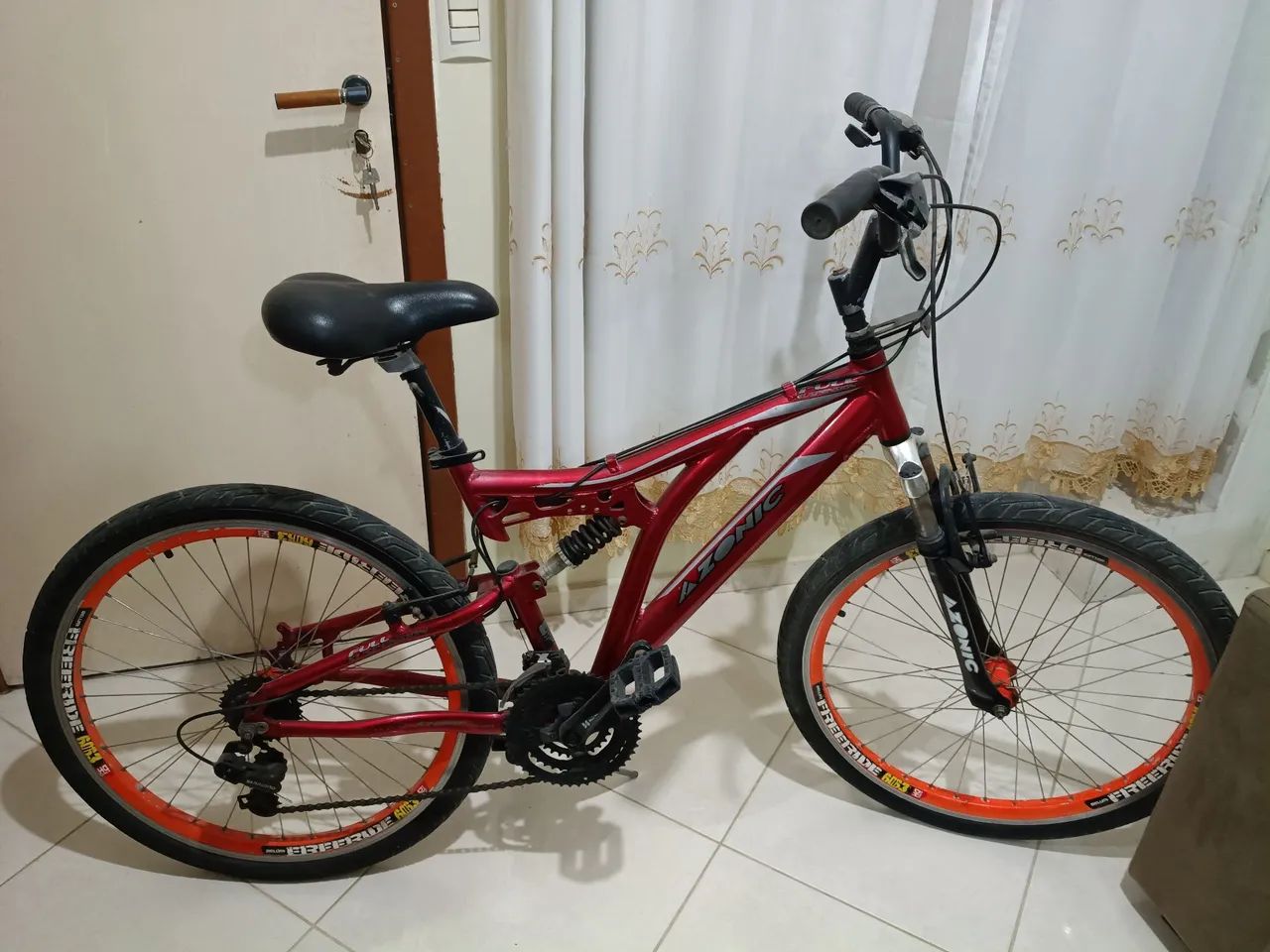 Bicicleta 18 marchas em ótimo estado 