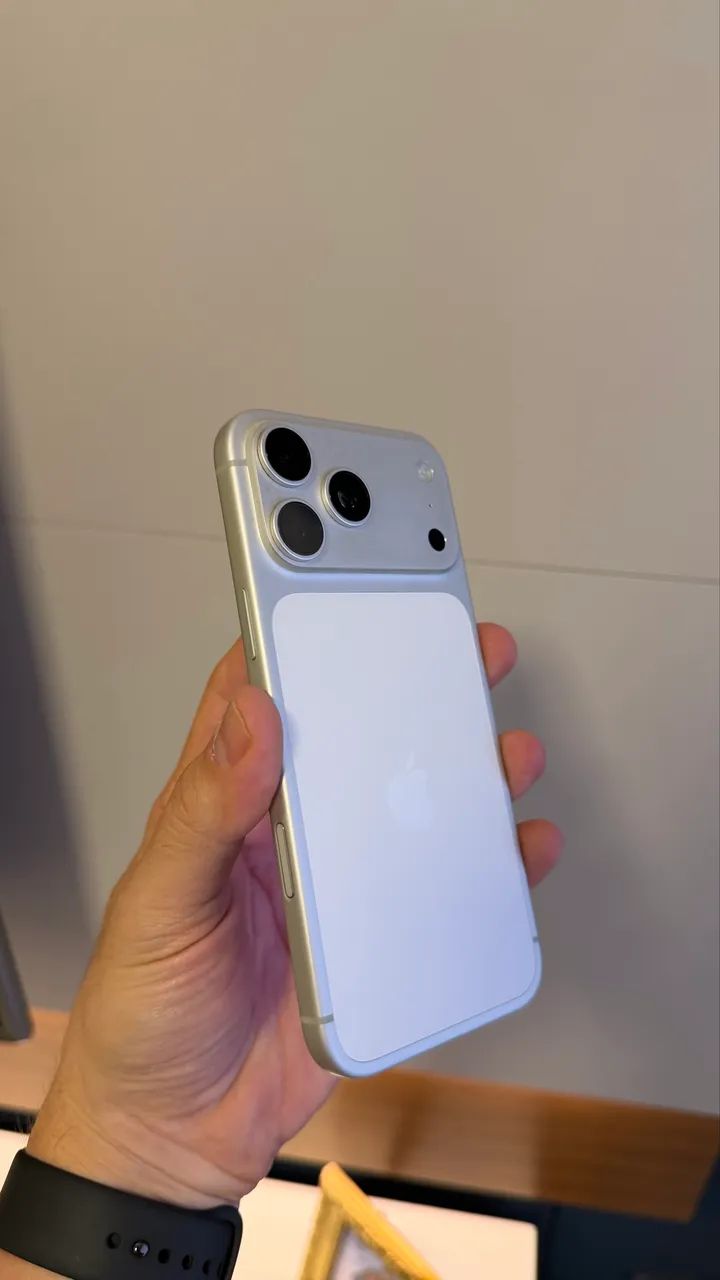 iPhone 17 Pro Max Silver 256GB, Seminovo Garantia Apple até Abril