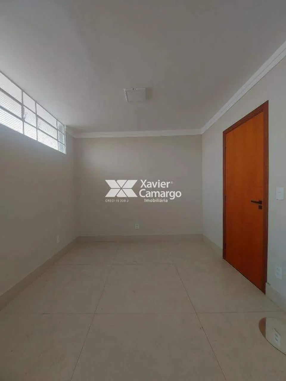 Sala com 13,50m² em conjunto comercial para locação no Centro - Rio Claro/SP
