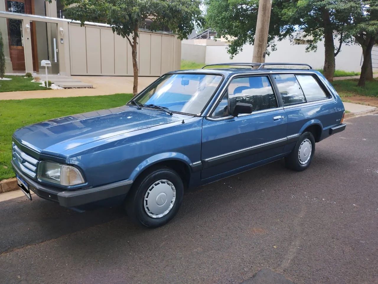 Ford Belina L 1.8/ 1.6 1989