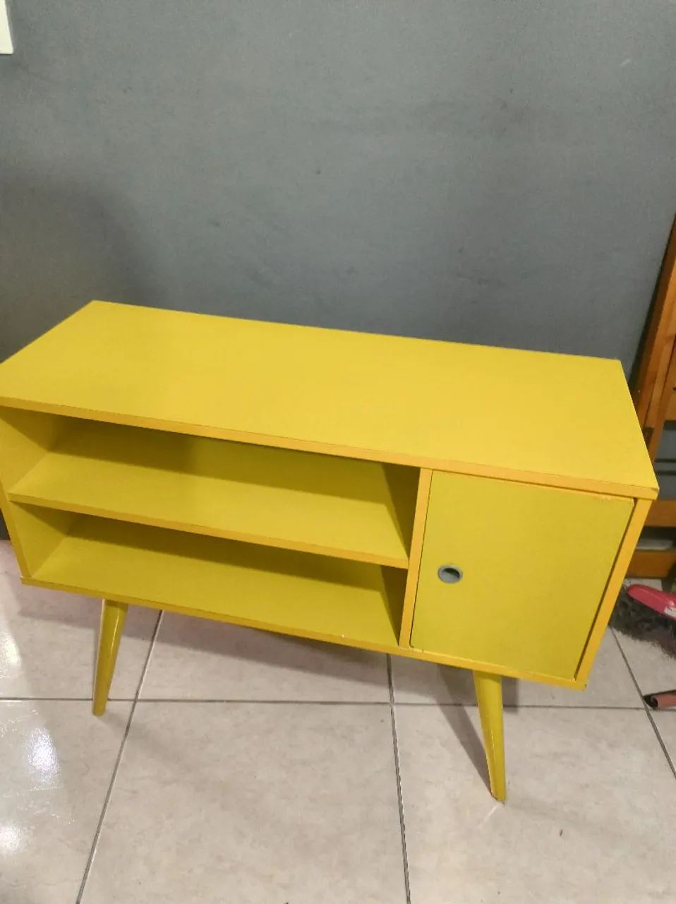 Rack amarelo retro 
