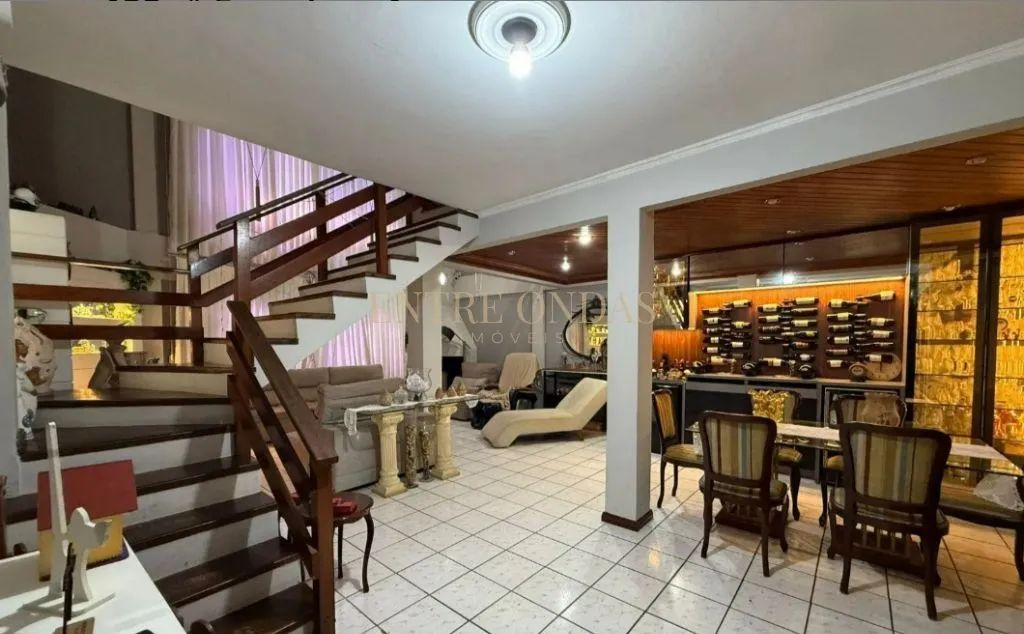 Casa com 5 quartos no bairro Jardim Atlântico, Florianópolis. - Foto 4