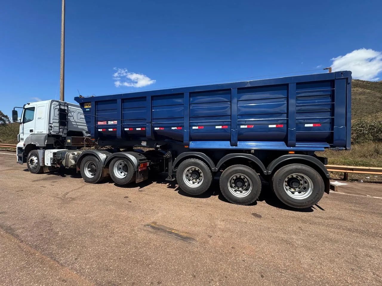 Conjunto axor 2540 caçamba 2024