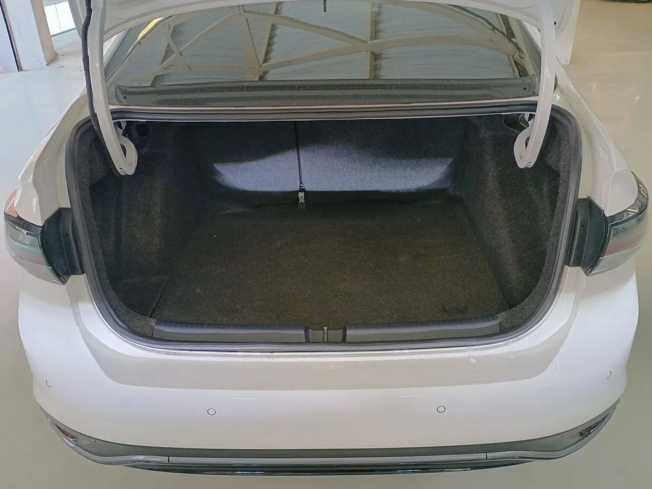 Volkswagen Virtus Exclusive 250TSI 1.4 Flex 16V Aut, foto 9 de 15