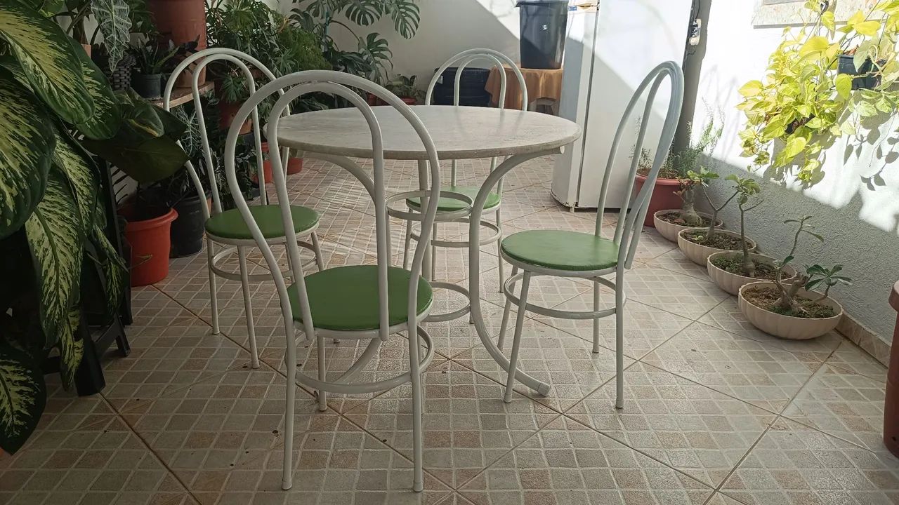 Mesa com cadeiras  - Foto 3