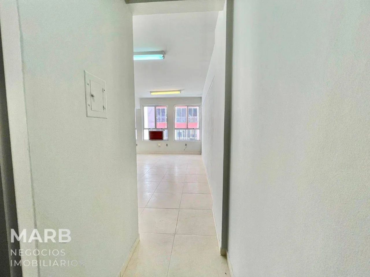 Sala à venda, 59 m² por R$ 355.000,00 - Centro - Florianópolis/SC - Foto 3