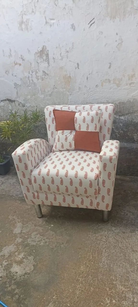 Vende-se Poltrona em linho + almofada também em linho de Brinde - Foto 4