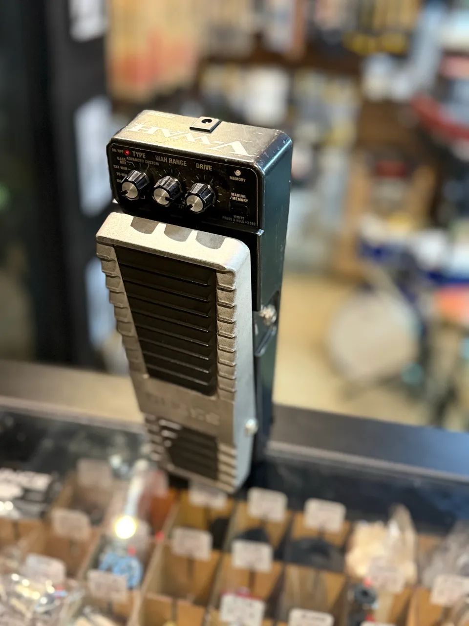 Pedal Boss V-Wah - Instrumentos musicais - São Joaquim de Bicas