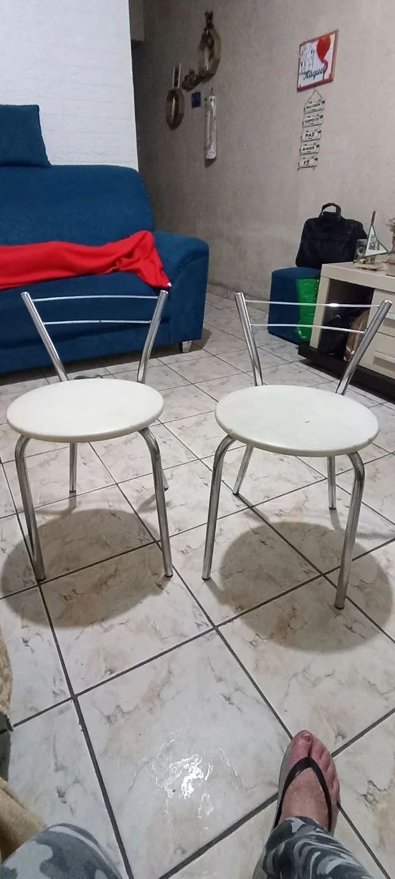 Banquetas cromadas 70 reais cada - Foto 4