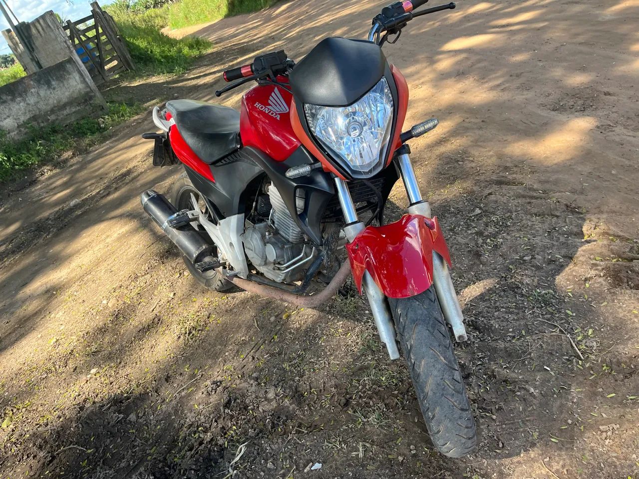 Vende-se cb300r