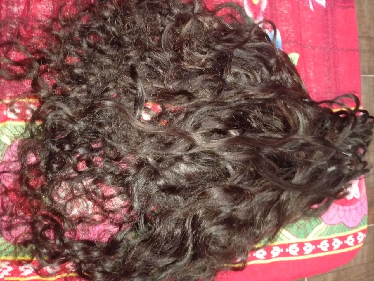 Vende se cabelo cacheado 
