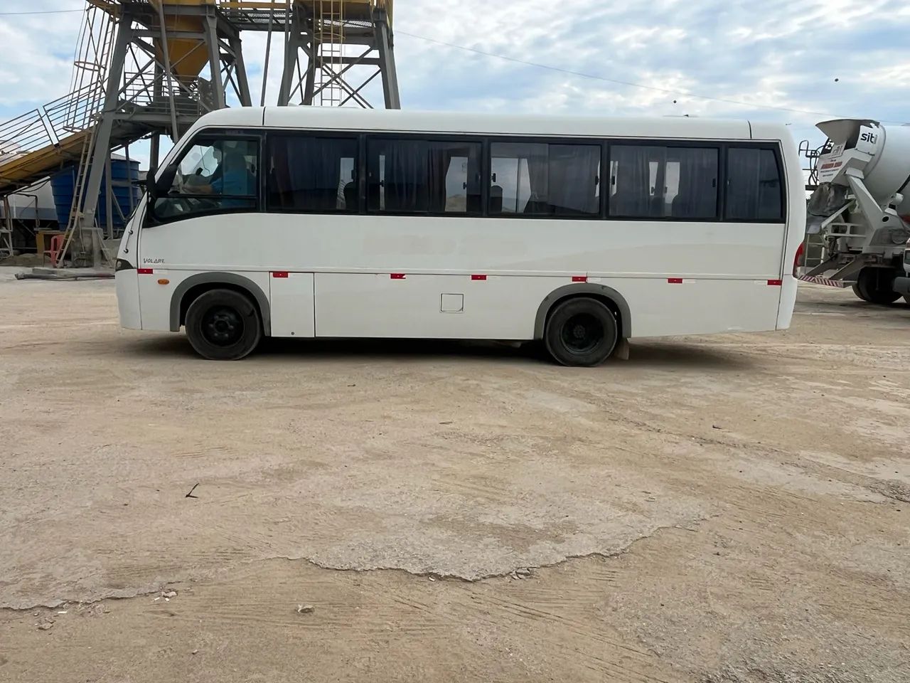 MICRO ÔNIBUS VOLARE V8 - Foto 3
