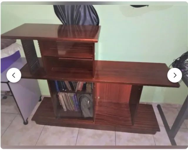 estante de madeira de quarto com porta de vidro - Foto 3