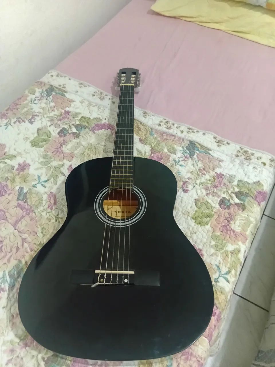 VENDO VIOLÃO PRETO