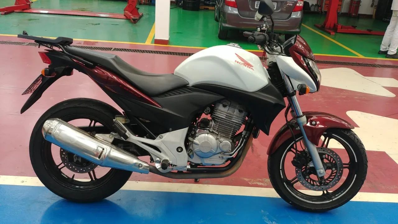 CB300R 2012 - Foto 3
