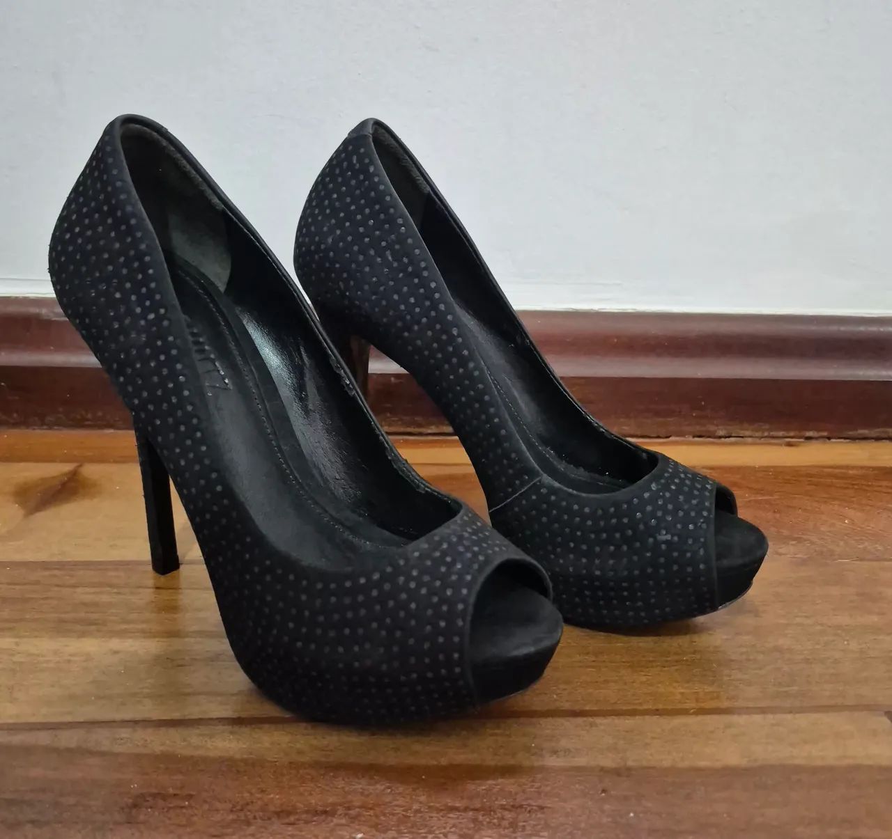 Salto Schutz Preto Couro Número 35 - Foto 3