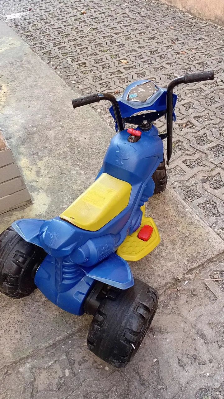 Moto/triciclo infantil elétrico
