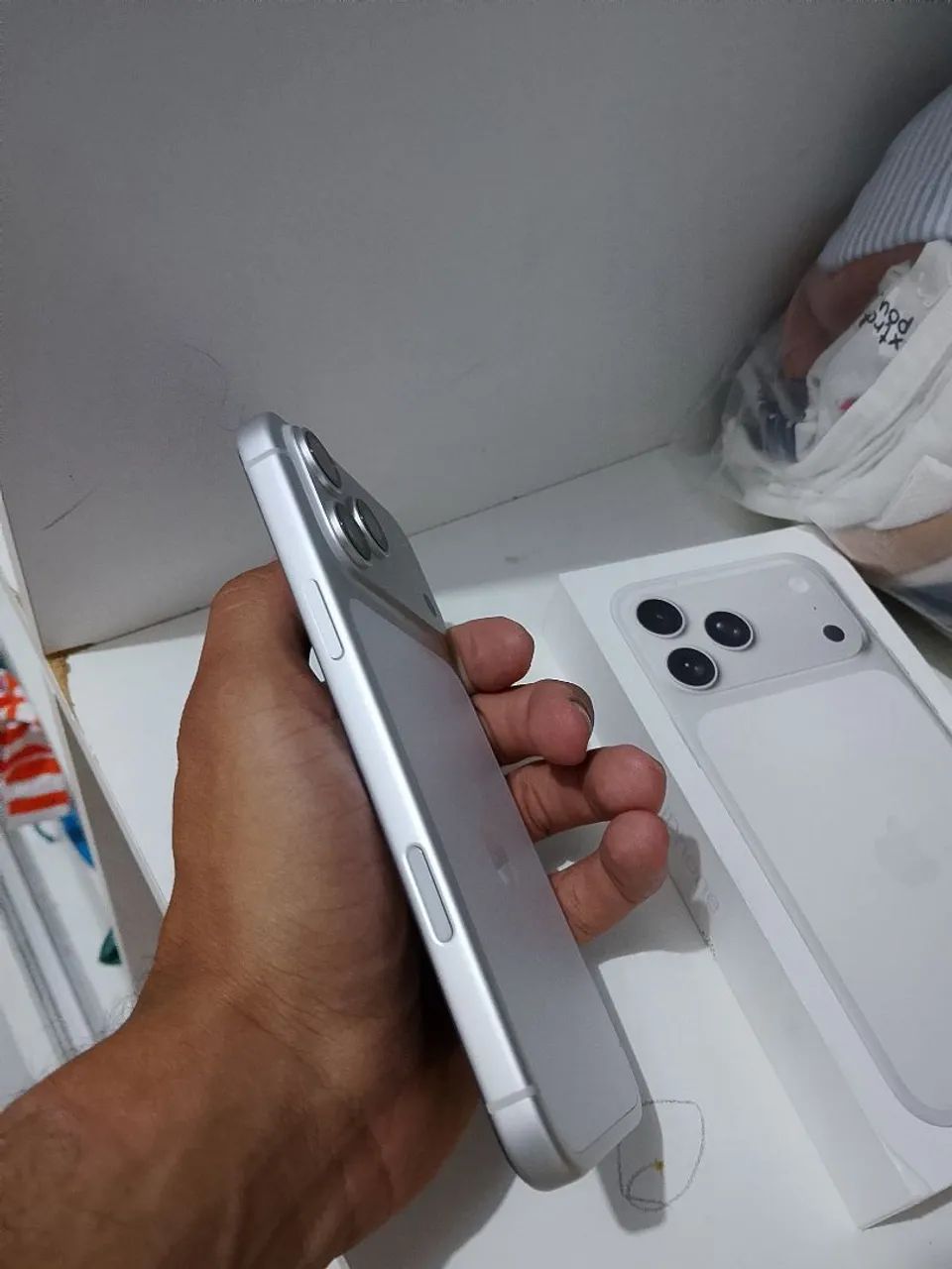 iPhone 17 Pro Max IMPECÁVEL  - Foto 2
