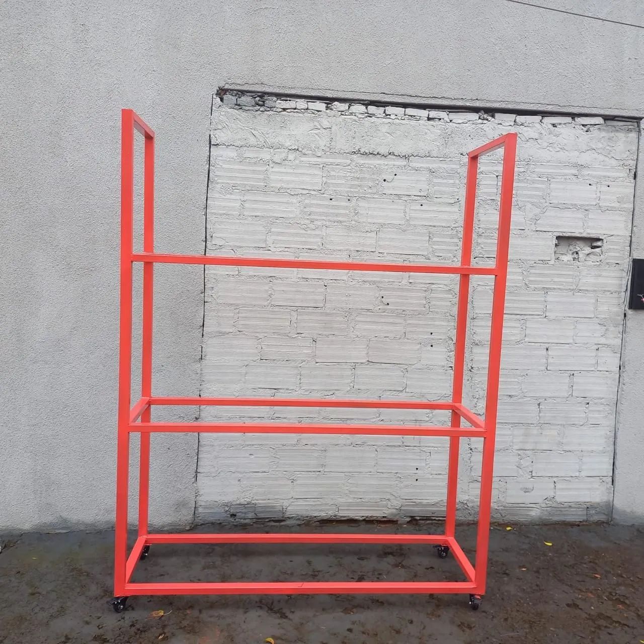 Suporte para pneus  - Foto 2