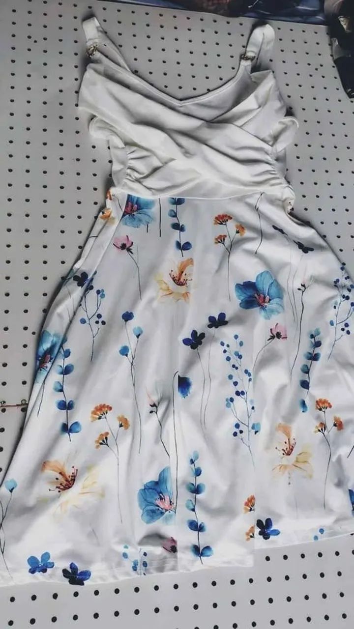 Vestido branco florido transpassado tecido soft Tam G - Foto 3