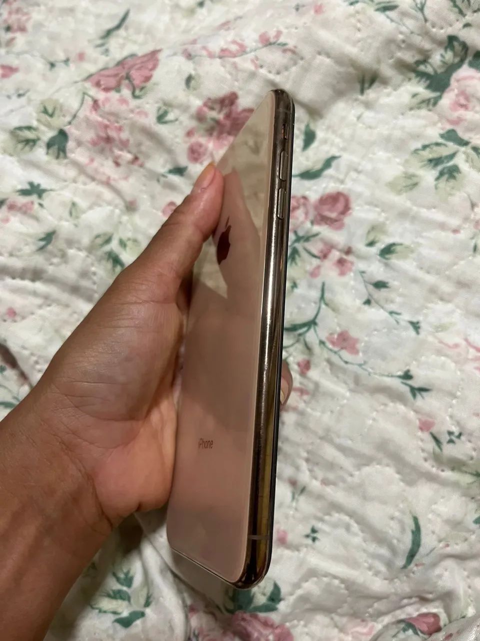 iphone xsmax 256 gigas funcionando tudo, apenas um trinco na tela