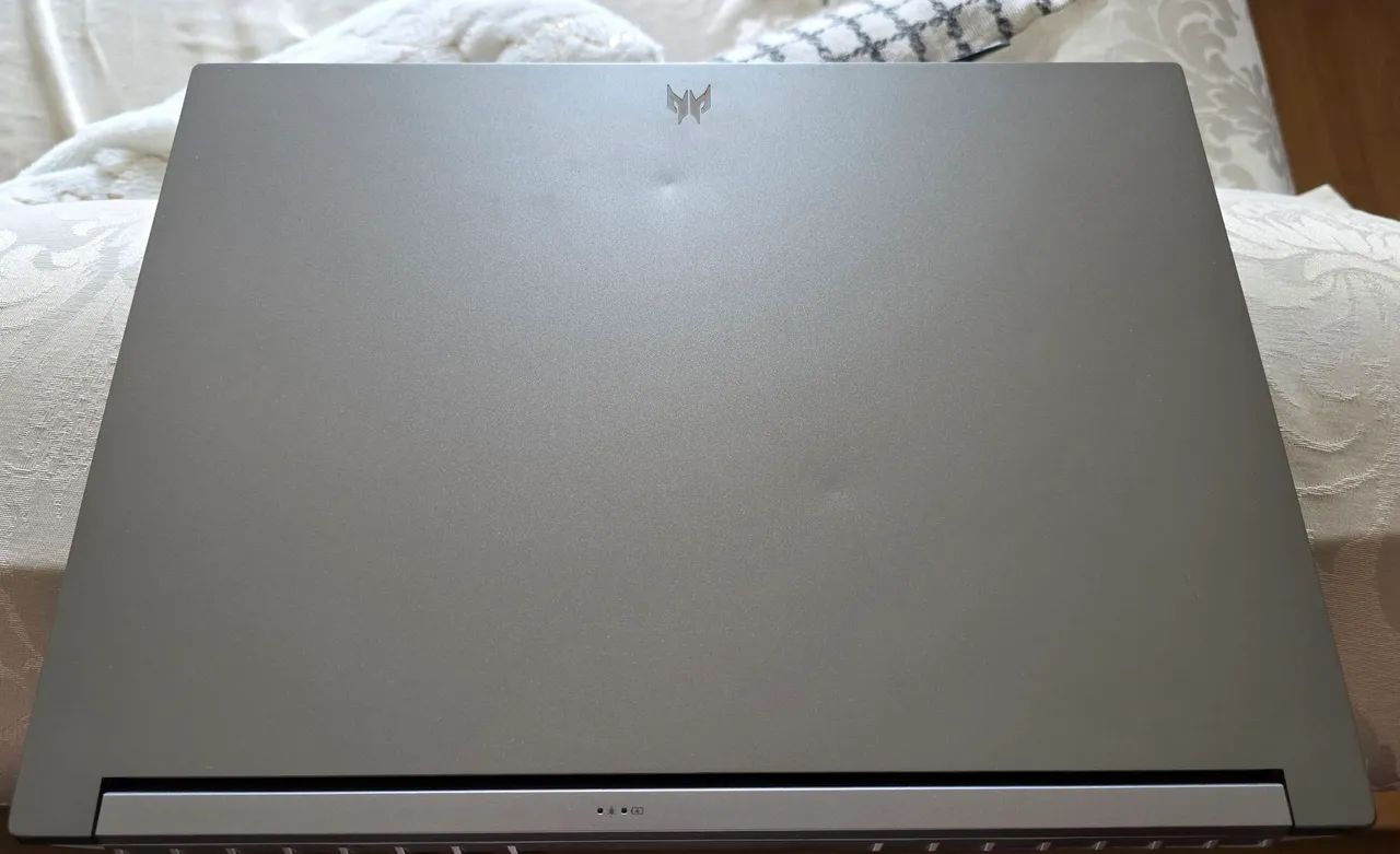 Acer Predator Helios Triton PT316-51S-78V9 (Usado)
