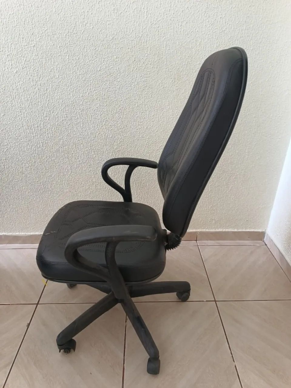 Cadeira com Rodinhas - Não Entrego. - Foto 4