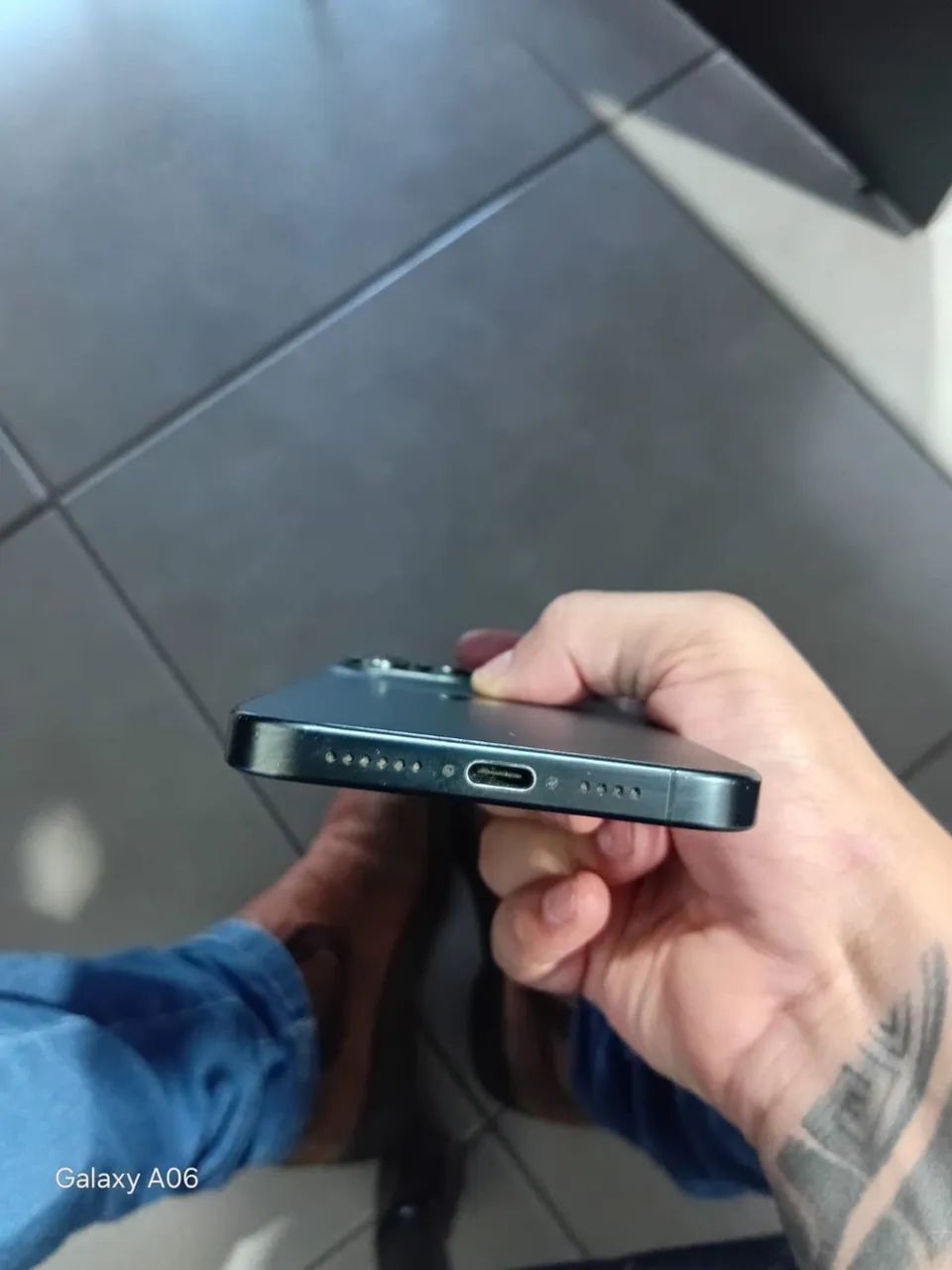 Vendo iPhone 15 pro max  - Foto 2