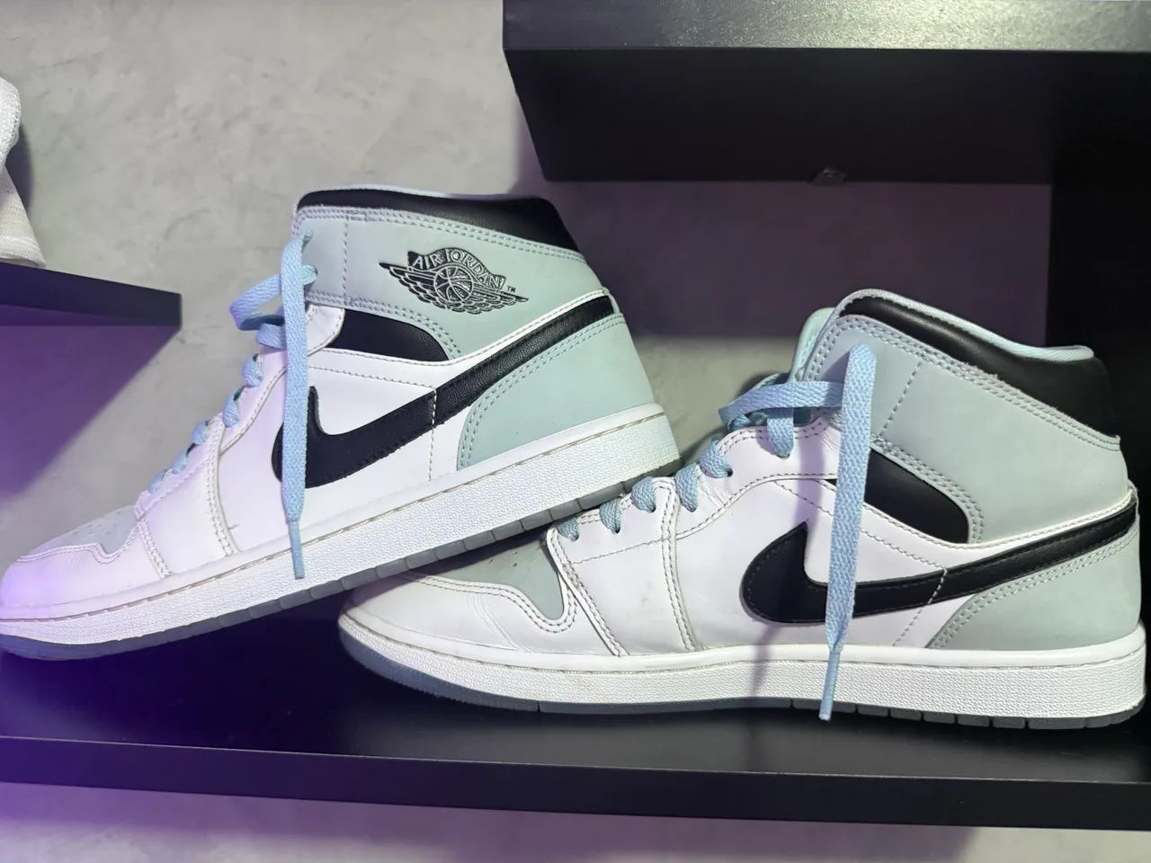 Air Jordan mid SE