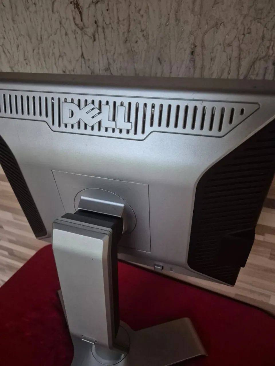 Monitor Dell  16 Polegadas  - Foto 4